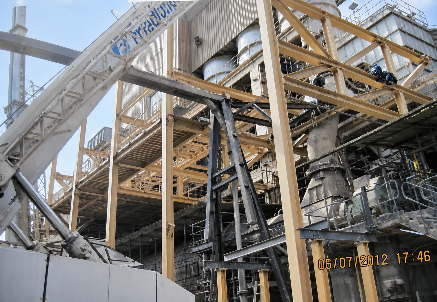 Montage industriel de charpentes Métal Forge